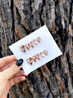 Ghostly Garden Press-On Nails